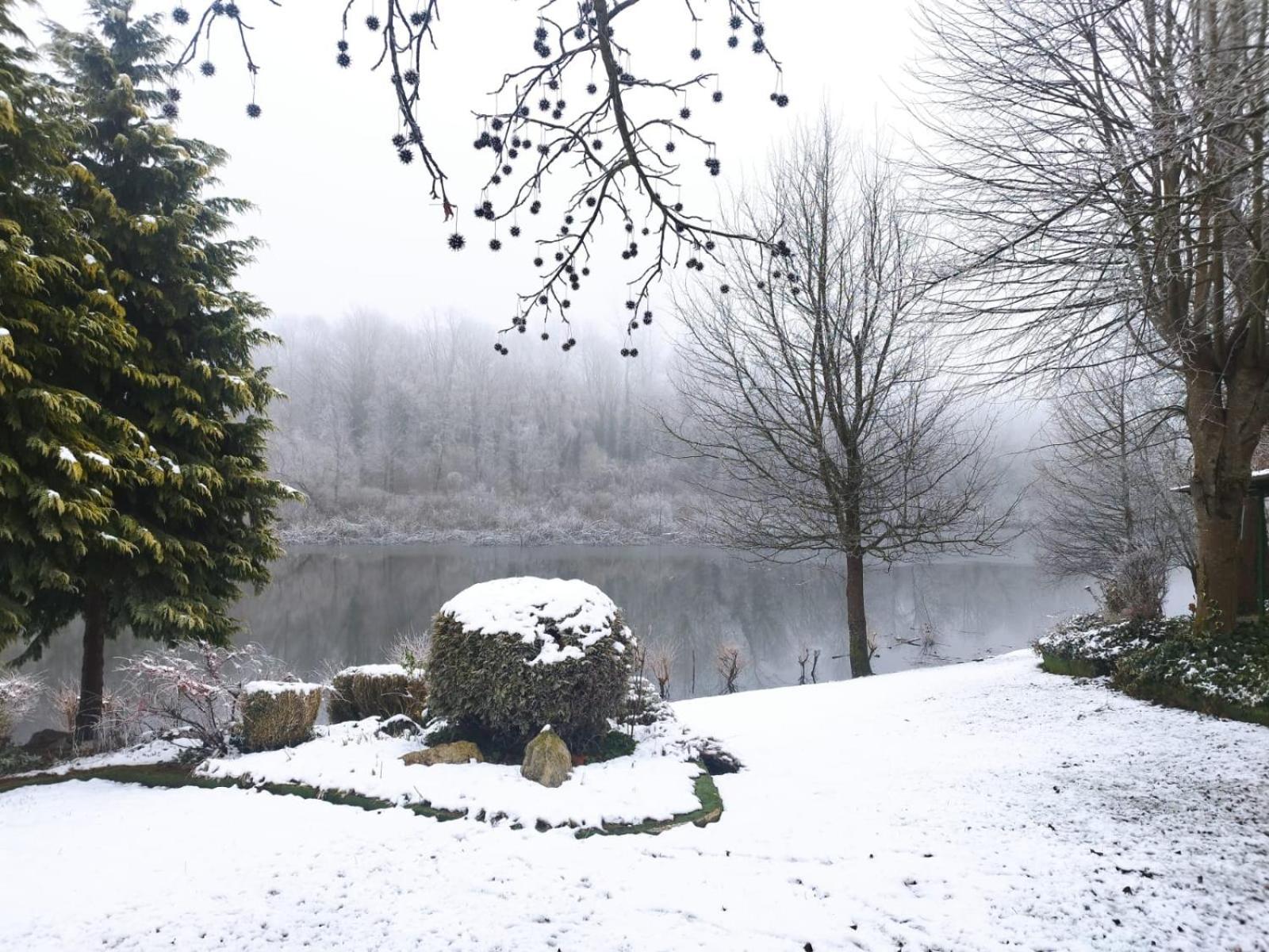 Rajski Vrt - Lake House - Paradise Garden Sisak Eksteriør billede